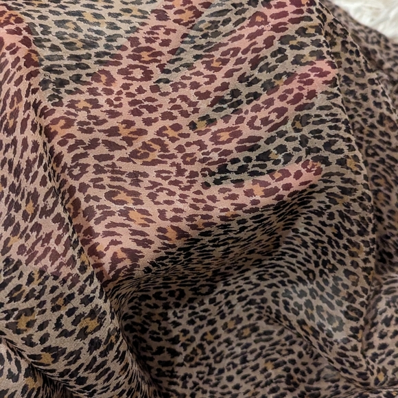 Sheer Silk Micro Cheetah Print Button Down Blouse Size M - Picture 2 of 3